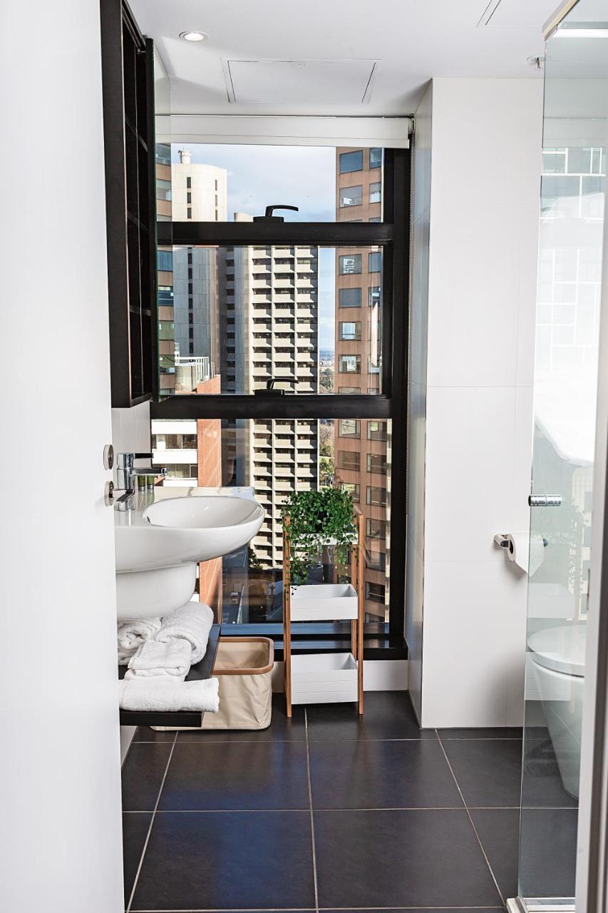 Executive Stay Little Collins Street Мельбурн Экстерьер фото
