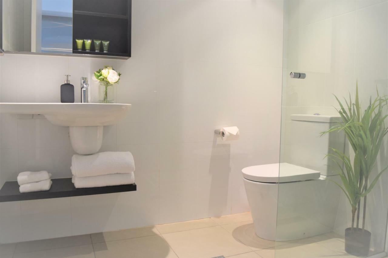 Executive Stay Little Collins Street Мельбурн Экстерьер фото